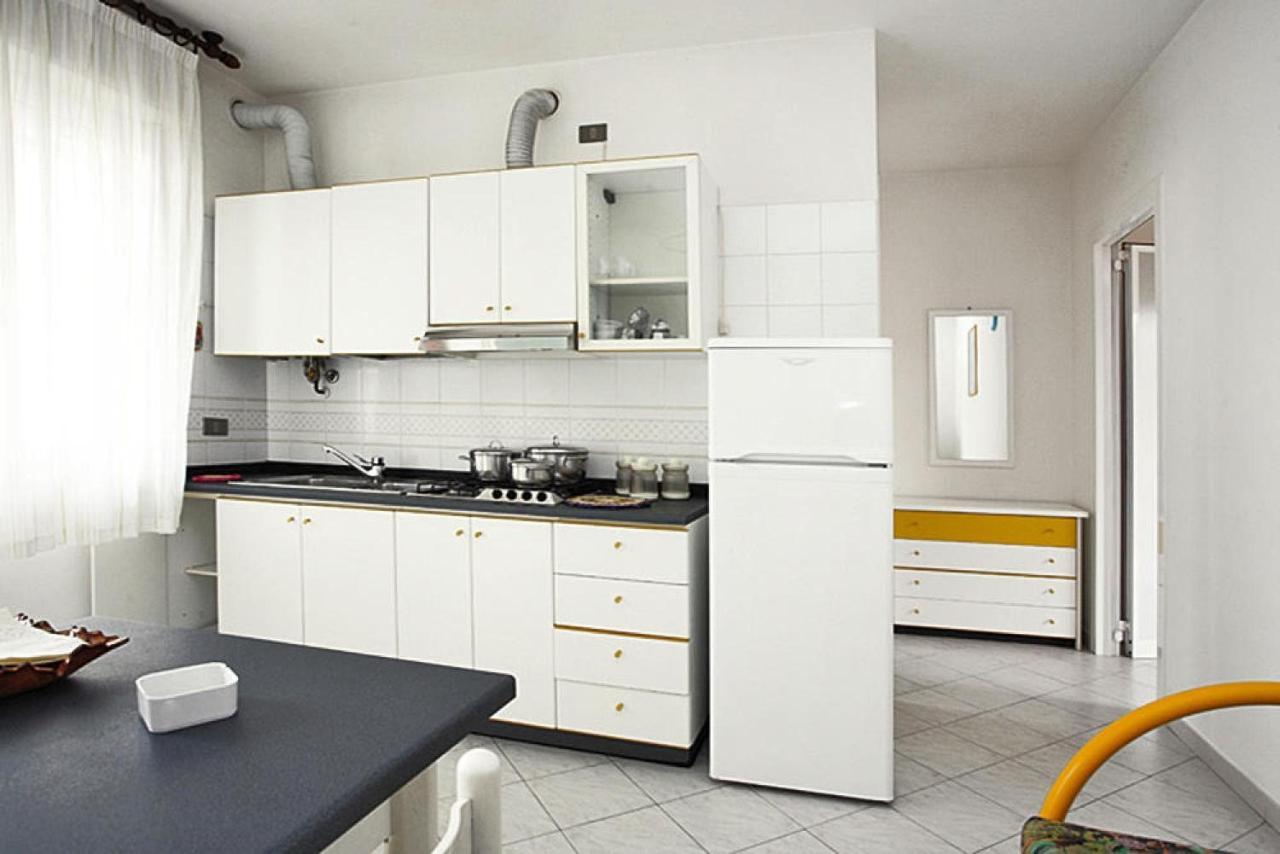 Apartment In Rosolina Mare With A Shared Pool エクステリア 写真